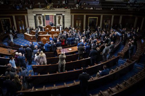 ΗΠΑ: Στη φυλακή ο πρώην Ρεπουμπλικάνος βουλευτής Σάντος για διαφθορά και απάτη