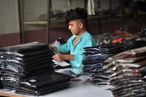 Το Μπαγκλαντές επιδιώκει συμφωνία μετά τον δασμό 35% από ΗΠΑ