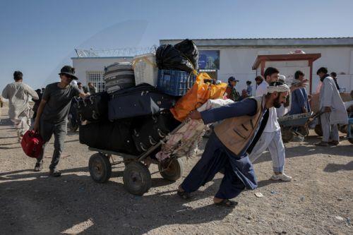 Να σταματήσουν αμέσως οι επιστροφές Αφγανών στη χώρα τους, ζητά ο ΟΗΕ