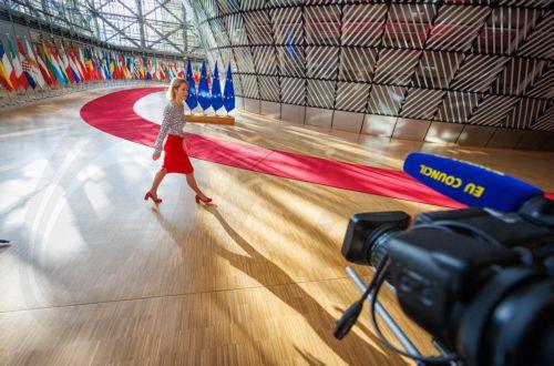 Η ΕΕ απειλεί με κυρώσεις τη Γεωργία, χώρα υποψήφια προς ένταξη