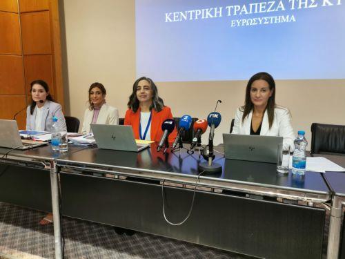 Ανθεκτική η οικονομία, οι γεωπολιτικές εξελίξεις εντείνουν τους κινδύνους λέει η ΚΤΚ