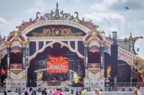 Πυρκαγιά κατέστρεψε την κεντρική σκηνή του Φεστιβάλ Tomorrowland στο Βέλγιο