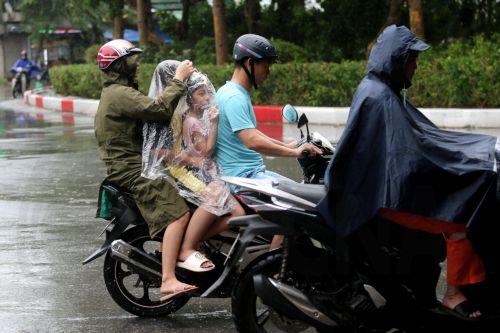 Απομακρύνονται 300,000 κάτοικοι στο Βιετνάμ εξαιτίας τυφώνα
