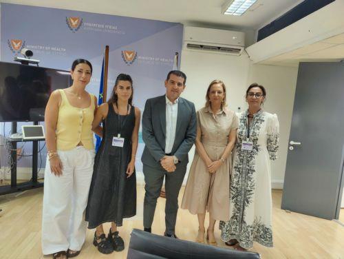 Είμαστε έτοιμοι για λιγότερη γραφειοκρατία, είπε ο Υπ. Υγείας σε αντιπροσωπεία του Ιδρύματος «Μικροί Ήρωες»