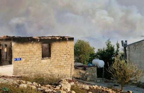 Αλληλεγγύη στους πληγέντες  των πυρκαγιών εκφράζουν φορείς, οργανώσεις και εταιρείες