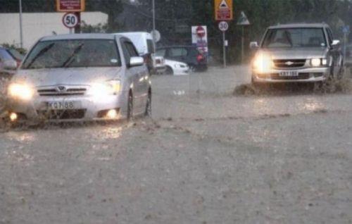 Επικίνδυνο σημείο αυτοκινητόδρομου παρά έξοδο Αγ. Σιλά λόγω συσσώρευσης νερού