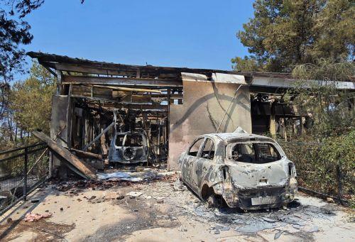 Εθελοντές αποκατέστησαν ξερολιθιές στο Σούνι – Ζανατζιά