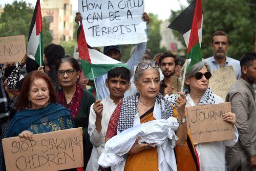 Έντεκα νεκροί στη Γάζα, εκτόξευση βλήματος προς το Ισραήλ