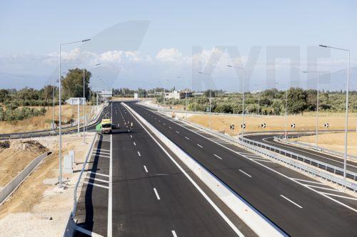Προσφορές ως 18/9 στο ΥΜΕΕ για αναβαθμισμένους σηματοδότες σε 15 σημεία