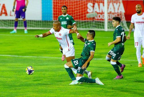 Πήρε το εισιτήριο για τα play-off η Ομόνοια που κατέβαλε την Αράζ με 4-0