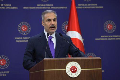 Η Τουρκία κλείνει τον εναέριο χώρο της και διακόπτει το εμπόριο με το Ισραήλ, λέει ο Φιντάν