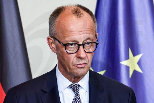 Θετικά βλέπει ο Μερτς την πρόθεση ΗΠΑ να συμμετάσχει στις εγγυήσεις για Ουκρανία