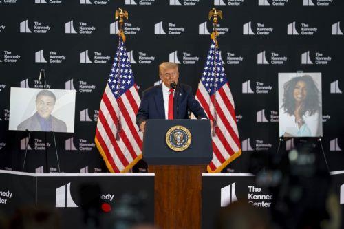 Σε τριμερή συνάντηση με Πούτιν και Ζελένσκι προσβλέπει ο Τραμπ