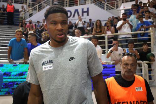 Ο Γιάννης Αντετοκούνμπο ζητά προστασίας της ιδιωτικής ζωής των παιδιών του