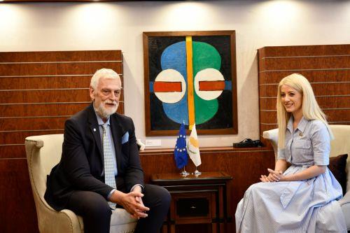 Η Ελλάδα αποτελεί τον πολυτιμότερο σύμμαχο, ανέφερε η ΠτΒ στον Λοβέρδο