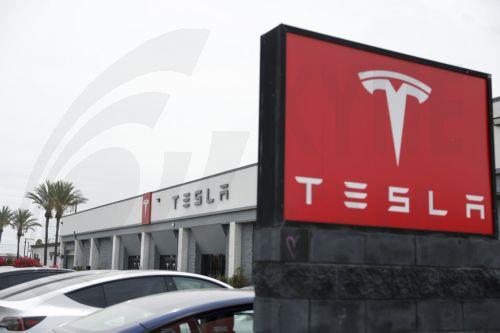 Η Tesla ζητά από τους προμηθευτές της να αποφεύγουν εξαρτήματα κινεζικής προέλευσης