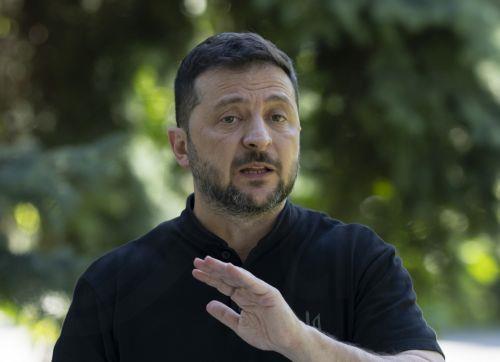 Ο Ζελένσκι λέει πως η Μόσχα εκμεταλλεύθηκε τον χρόνο προκειμένου να εξαπολύσει επιθέσεις