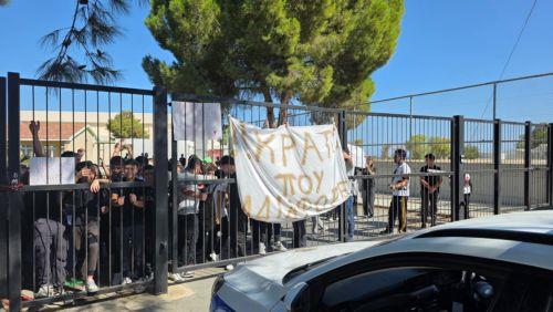 Αποχή για μια περίοδο μαθητών Γυμνασίου Π. Χρυσοχούς για τα κλιματιστικά