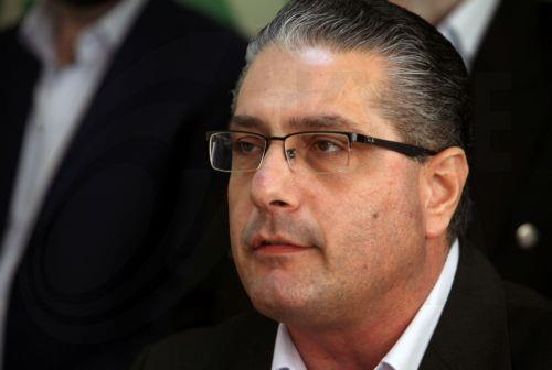 Καταγγέλλει ύβρεις και επιθέσεις από έμμισθο προσωπικό της ΕΔΕΚ ο Γ. Βαρνάβα