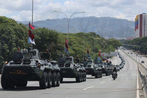 Νέες στρατιωτικές ασκήσεις από τη Βενεζουέλα με φόντο την κρίση με τις ΗΠΑ