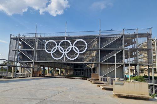 Μεσίστιες οι σημαίες στο Ολυμπιακό Μέγαρο στη μνήμη του Αντώνη Γεωργαλλίδη