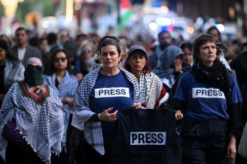 Έκθεση ΓΓ ΟΗΕ: Oι επιθέσεις κατά δημοσιογράφων συνεχίζονται, η ατιμωρησία παραμένει