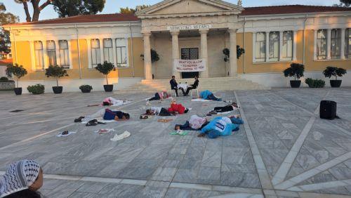 Εκδήλωση διαμαρτυρίας στην Πάφο υπέρ των Παλαιστινίων