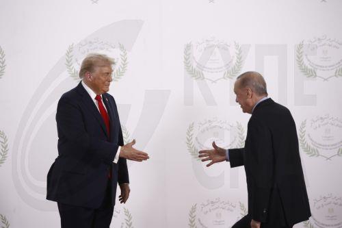 Τηλεφωνική επικοινωνία Ερντογάν – Τραμπ για Ιράν και Κόλπο