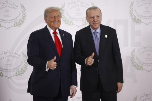 Ουκρανικό και Γάζα θα συζητήσουν Ερντογάν-Τραμπ τη Δευτέρα