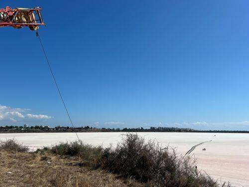 Απεγκλωβίστηκαν και απομακρύνθηκαν τα δύο οχήματα από την Aλυκή Λάρνακας