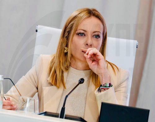 Οδηγός πούλμαν έχασε τη ζωή του από πετροβολισμό στην Ιταλία, καταδίκασε η Μελόνι