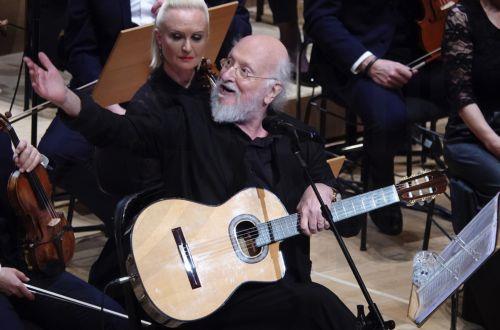 Θλίψη για τον θάνατο του Διονύση Σαββόπουλου εκφράζει το Υφ. Πολιτισμού