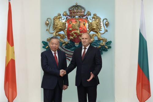 Βουλγαρία και Βιετνάμ υπέγραψαν δήλωση για προώθηση διμερών δεσμών σε στρατηγική συνεργασία