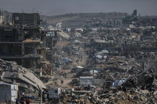 Αυτοκινητοπομπή με οχήματα για εντοπισμό οστών ομηρών εισήλθε στη Γάζα