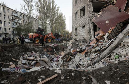 Τραυματίες και διακοπές ρεύματος στην Ουκρανία μετά από βoμβαρδισμούς ενεργειακών εγκαστάσεων