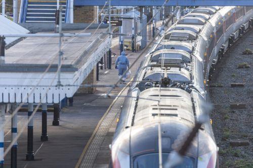 Απαγγέλθηκαν κατηγορίες σε 32χρονο για τη μαζική επίθεση σε τραίνο στην Αγγλία.