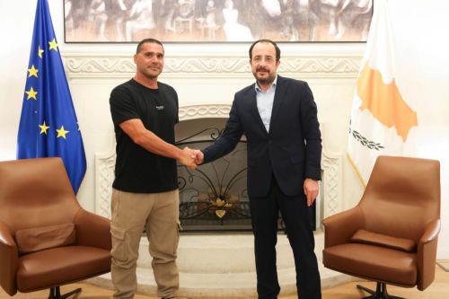 Από τα καλύτερα πρότυπα για τα παιδιά είπε ο ΠτΔ στον Χαράλαμπο Ταϊγανίδη [ΒΙΝΤΕΟ]