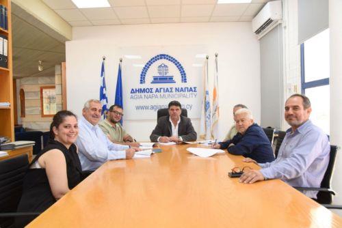 Εγκατάσταση νέου φωτισμού σε πάρκα και πλατείες σε Λιοπέτρι, Αυγόρου και Άχνα