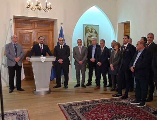 Οριστική συμφωνία για ΑΤΑ με επέκταση σε 55.000 χαμηλόμισθους λέει ο ΠτΔ (2)