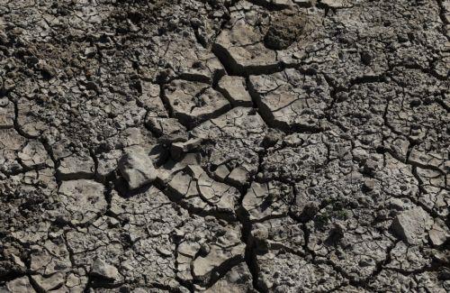 Το Ιράν ξεκίνησε επιχειρήσεις σποράς νεφών λόγω σοβαρής ξηρασίας