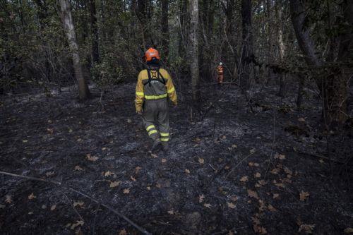 ΗΠΑ: Μια πυρκαγιά και σφοδρές καταιγίδες απειλούν την Καλιφόρνια
