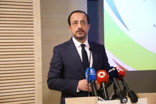 Ελπίδα για συγκεκριμένα θετικά αποτελέσματα από συνάντηση με Ερχιουρμαν εξέφρασε ο ΠτΔ