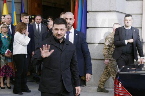 Το αμερικανικό σχέδιο θα μπορούσε να λάβει υπόψιν τις ουκρανικές απόψεις, λέει ο Ζελένσκι