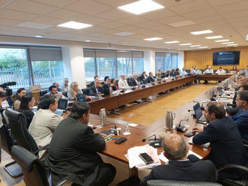 Άτυπο διάλογο και κατ άρθρον για αξιολόγηση εκπαιδευτικών ξεκινά η Επιτροπή Παιδείας της Βουλής (1)