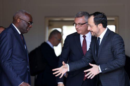 Government Spokesman hopes leaders’ meeting will pave the way for resuming negotiations