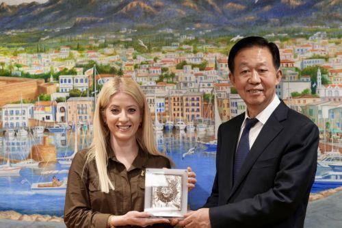 Η ΠτB δέχθηκε τον Αντιπρόεδρο της Μόνιμης Επιτροπής του Εθνικού Λαϊκού Κογκρέσου της Κίνας