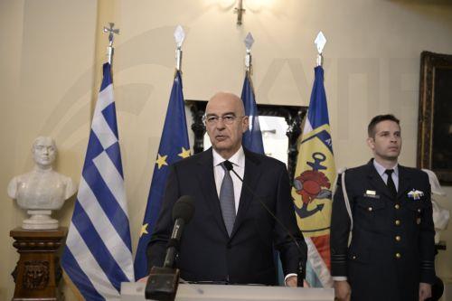 Συνάντηση Ελληνα ΥΠΑΜ με Αρχιεπίσκοπο Κύπρου Γεώργιο