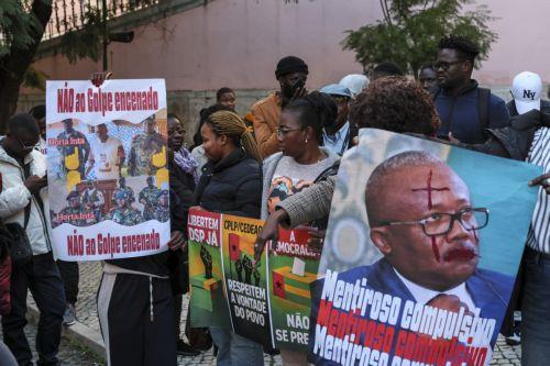 Προεδρικές εκλογές στη Γουινέα με φαβορί τον υποψήφιο της Χούντας