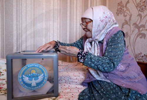 Νέο κοινοβούλιο σε πρόωρες Βουλευτικές ψηφίζει το Κιργιστάν