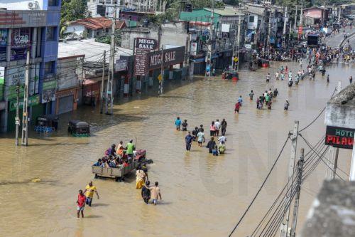 Στους 212 ο αριθμός των νεκρών από τον κυκλώνα Ντίτβα στη Σρι Λάνκα